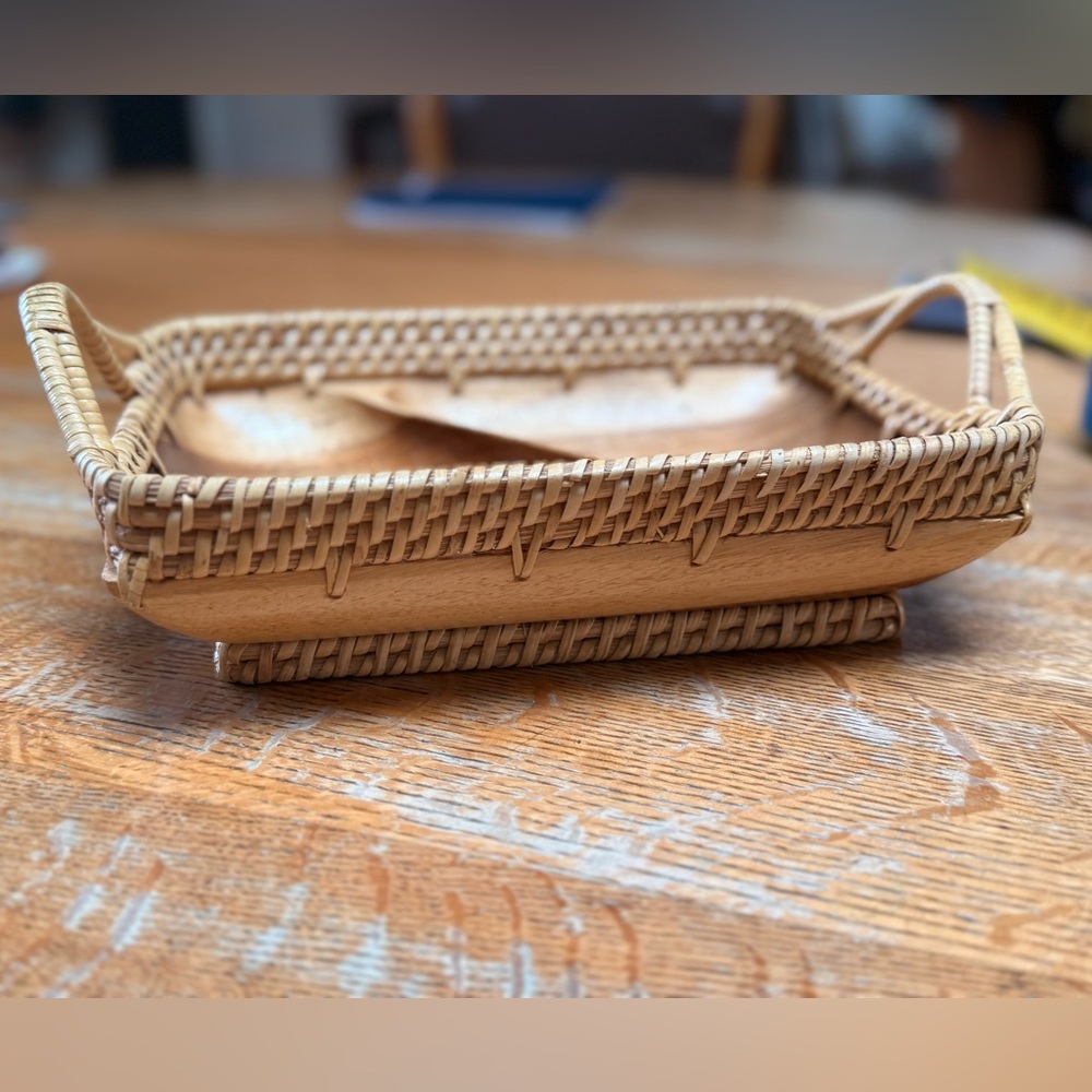 Sold- Vintage divided wood Tray - Picture 5 of 8